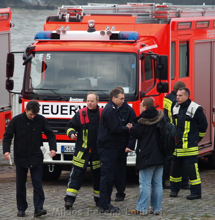 Neue LF`s fuer Koeln Uebergabe in Koeln Deutz an den Wachen  P121.JPG